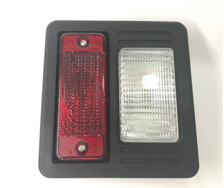 China Material plástico 6670284 de cola de la lámpara de las partes del cuerpo autos rojas del reemplazo para el LINCE proveedor